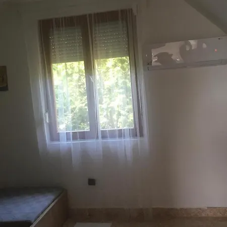 Garda Apartman Apartment *